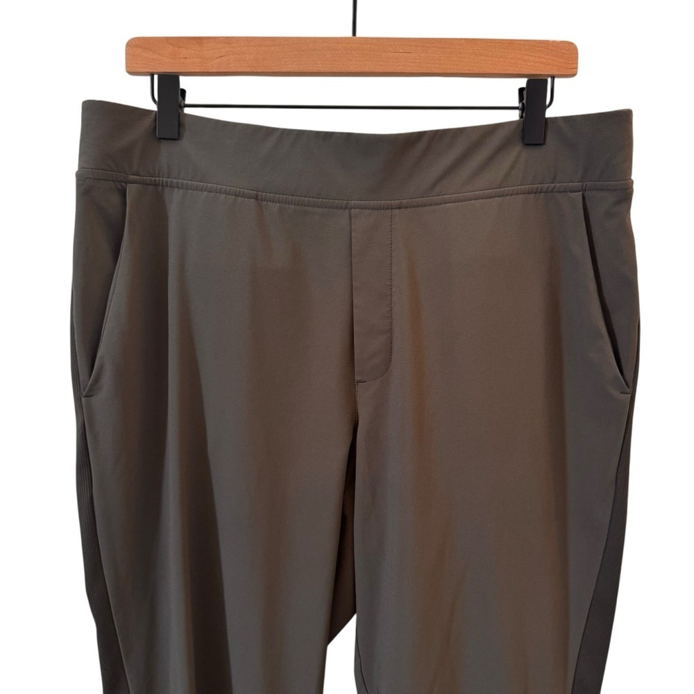 Athleta Brooklyn Ankle Pant in "Mountain Olive" Green Size 14T - Picture 6 of 13